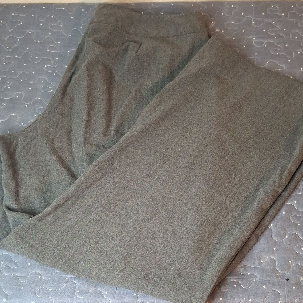 Briggs New York Gray Trousers size 16